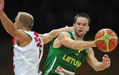Евробаскет-2011. Литва не оставляет шансов Польше