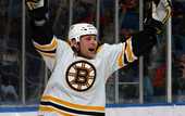 НХЛ. Бостон: Савару придется завершить карьеру