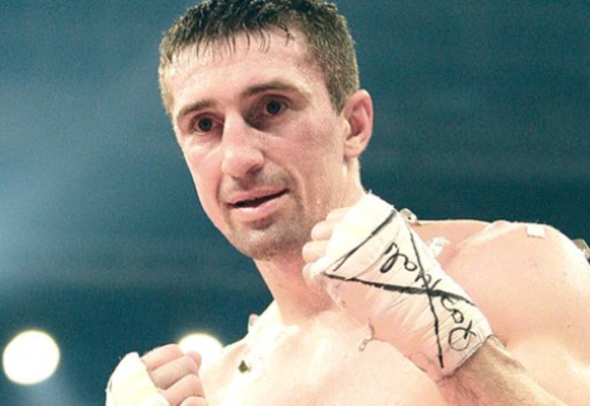 Сенченко остался чемпионом