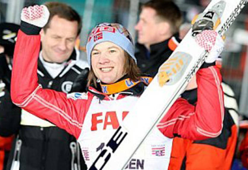 Прыжки с трамплина. Хильде доминирует в Хакубе