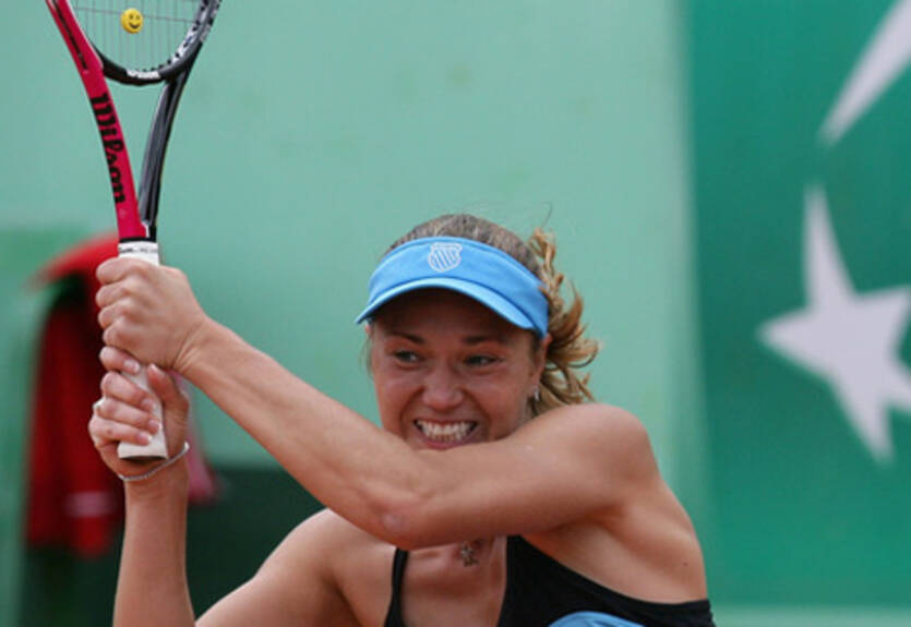 Е.Бондаренко уверенно стартовала в Далласе