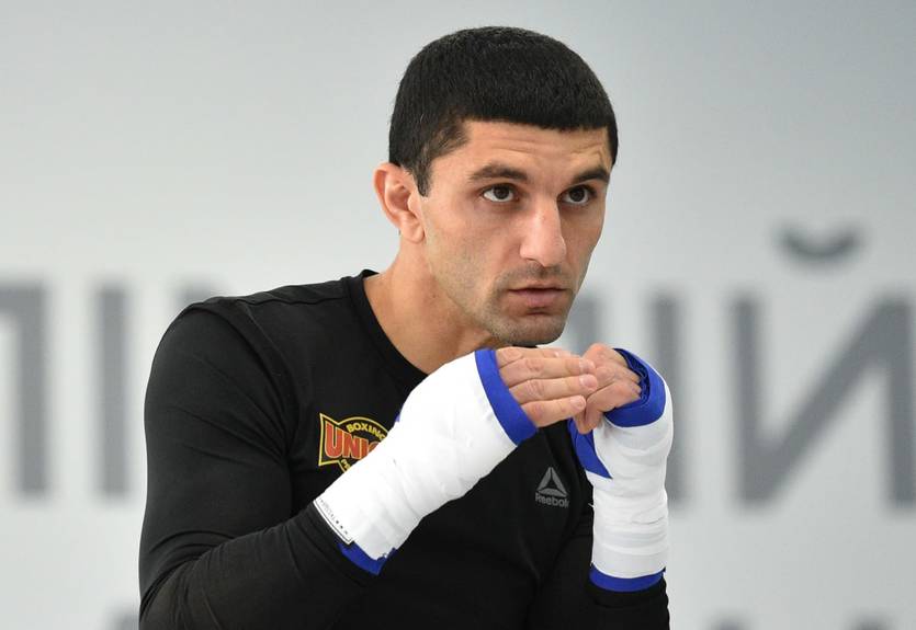 Чемпионский бой Далакяна пройдет со зрителями