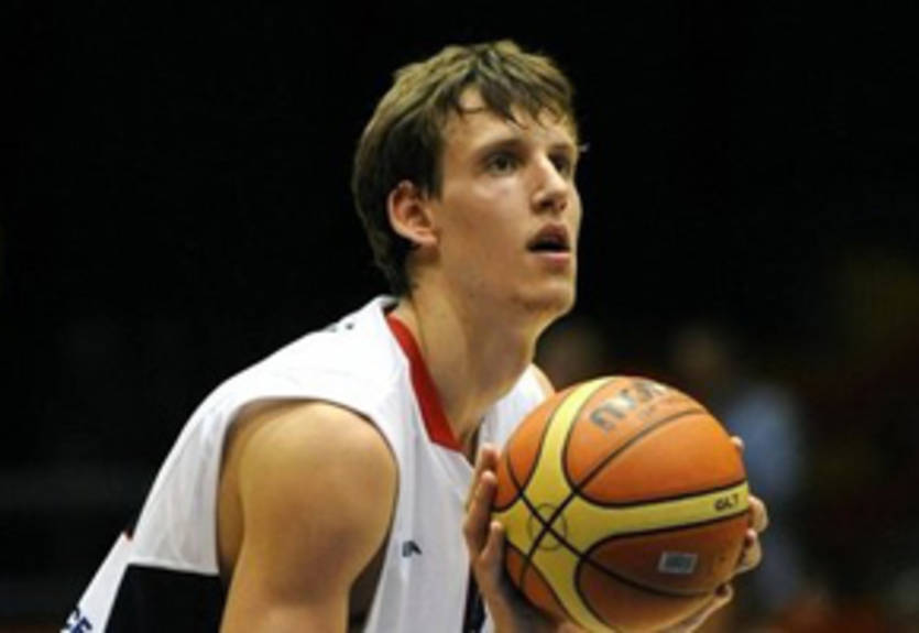 Веселы может вернуться в Партизан