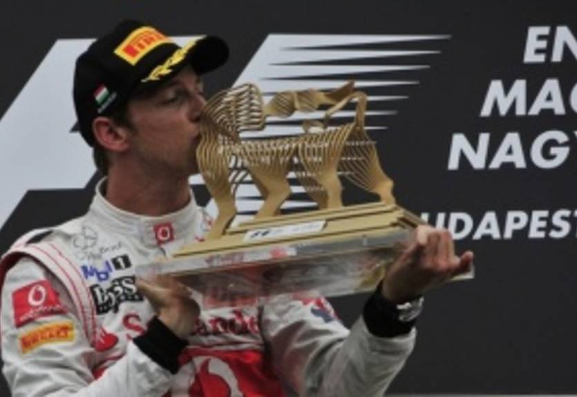 Баттон намерен догнать Ред Булл