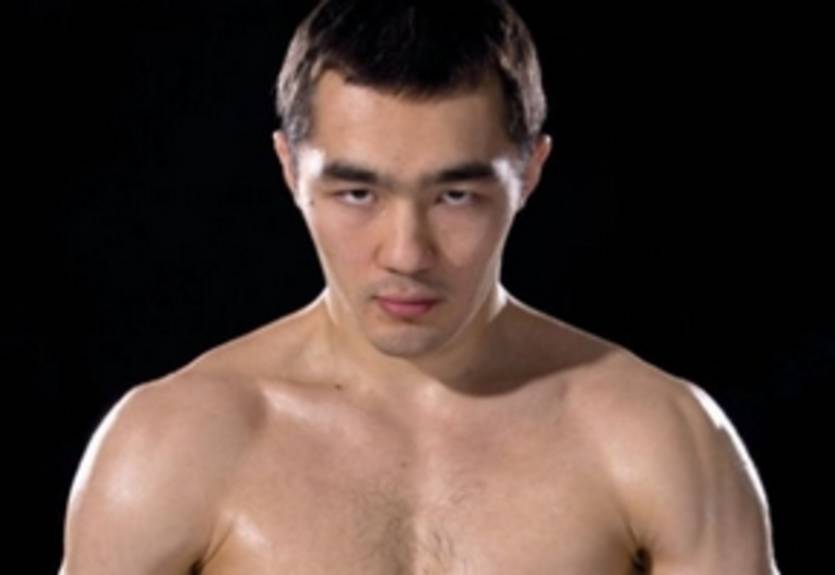 Шуменов победил Сантьяго