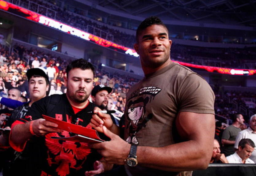 Strikeforce расстается с Оверимом