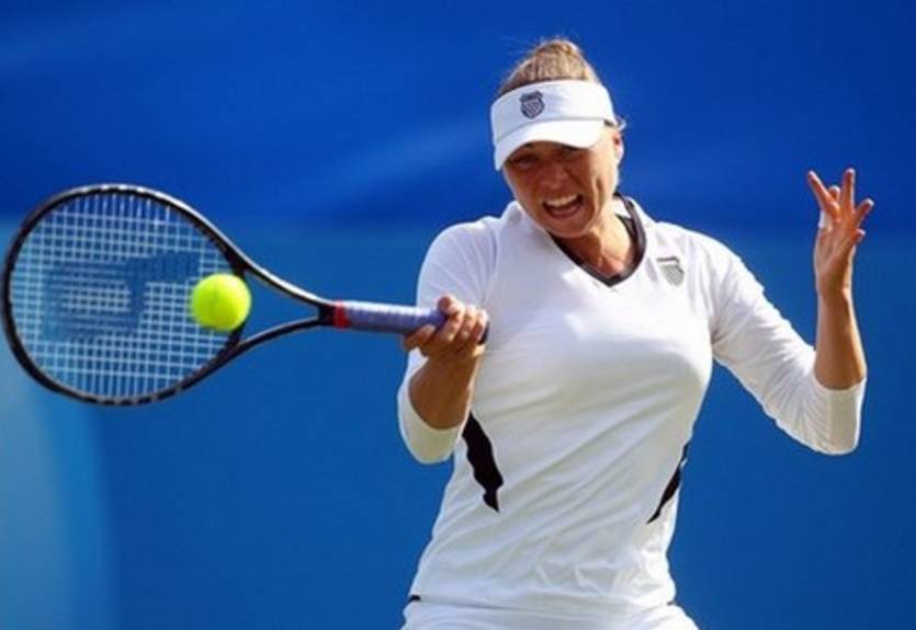 Баку (WTA). Звонарева добывает трофей