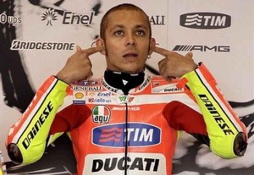 MotoGP. Росси: "Решили продолжать выступать на новом байке"