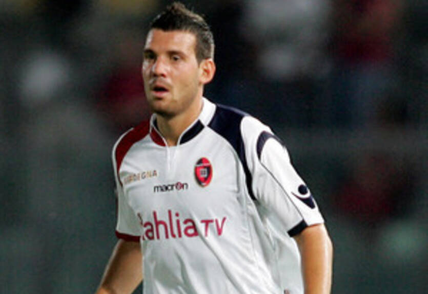 Фиорентина приобрела половину прав на Лаццари