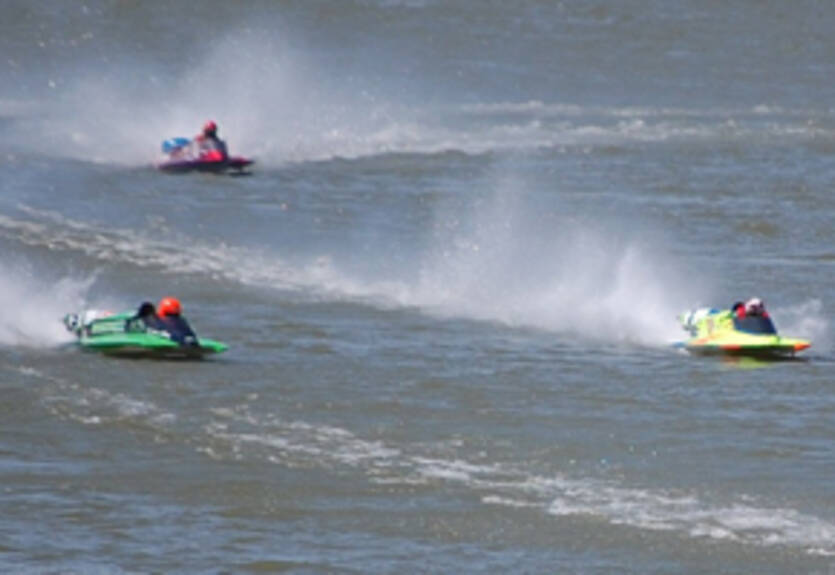 Стартовал 2-й этап чемпионата Украины по водно-моторному спорту
