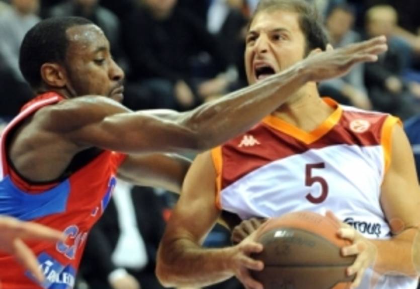 Официально. Джакетти — игрок Армани Джинс