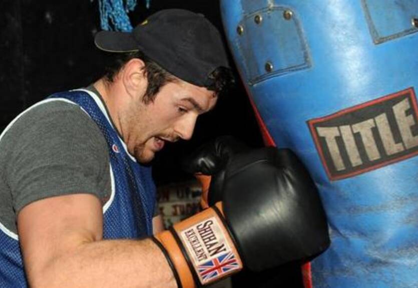 Фьюри: "У Чисоры просто нет мозгов"