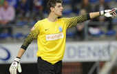 Челси подпишет вратаря Генка