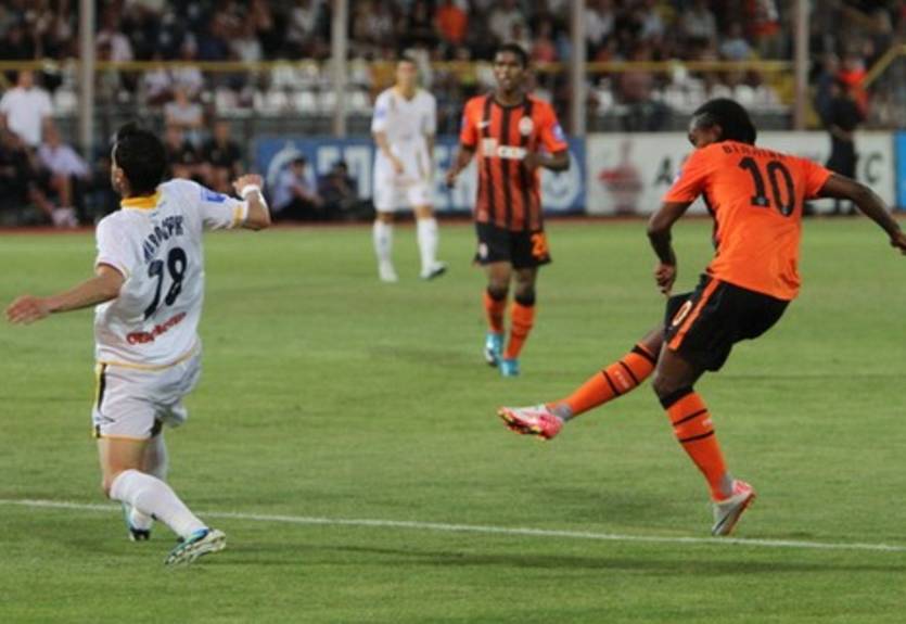 Шахтер снова сильнее в дерби