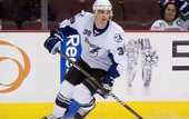НХЛ. Защитник Тампы перешел в Миннесоту
