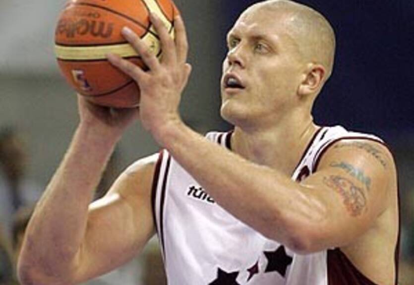 Камбала подписал контракт с Тюрк Телекомом