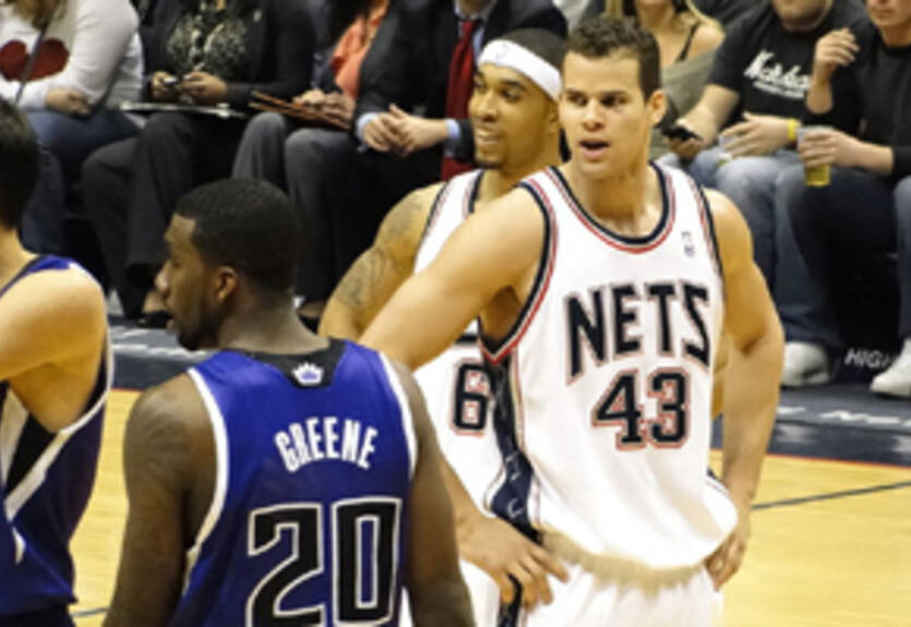 Нью-Джерси продлит Хамфриса