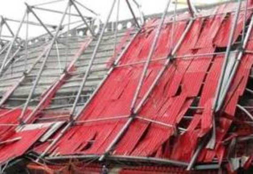 На стадионе ФК Твенте рухнула крыша