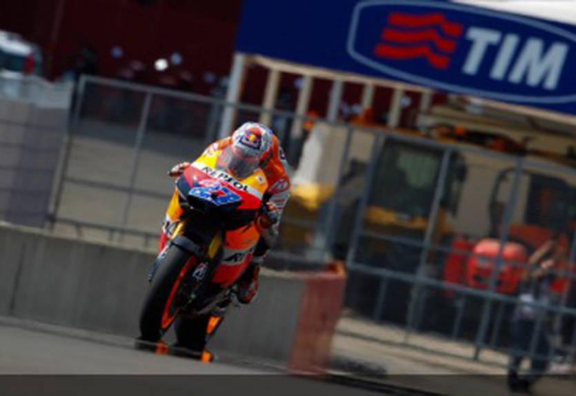 MotoGP. Гран-при Италии. Квалификация. Пятый поул Стоунера