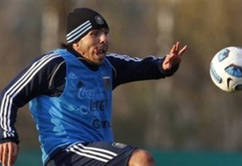 Тевес выйдет в основе против Боливии