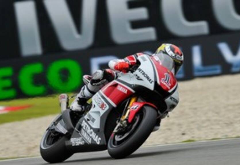 MotoGP. Ямаха отложила тесты нового байка