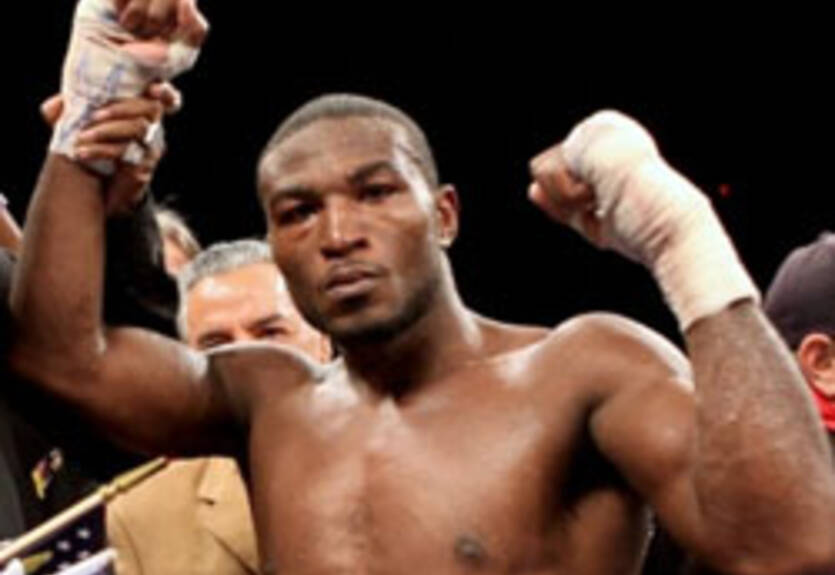 Клауд одолел Мэка за восемь раундов