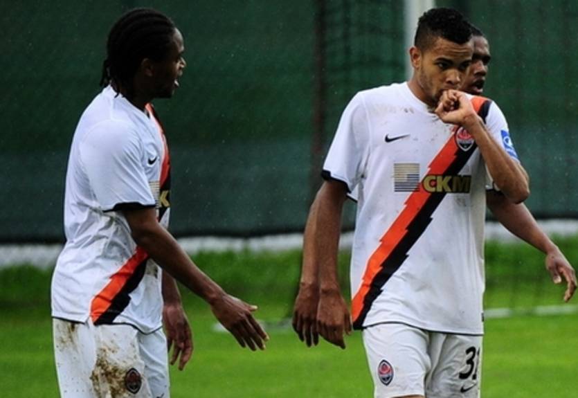 Шахтер побеждает Ваккер