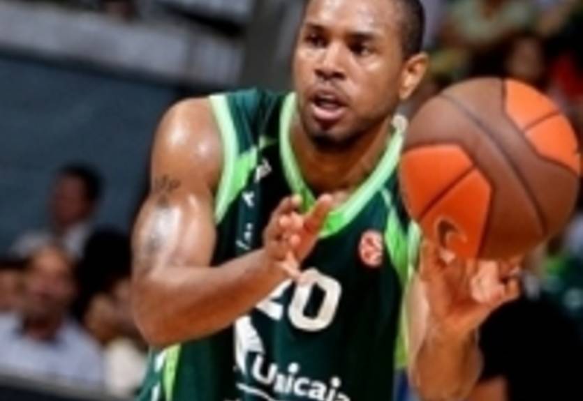 Официально: Макинтайр подписал контракт с Виртусом