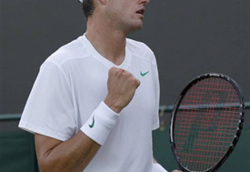 Иснер: "Рад, что удалось выиграть в трех сетах"