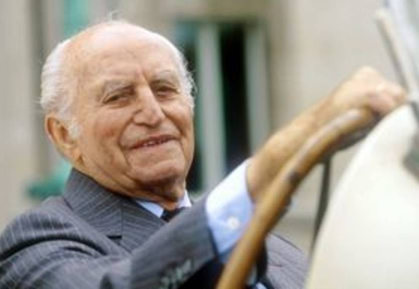 Старейшему гонщику Формулы-1 исполнилось 100 лет