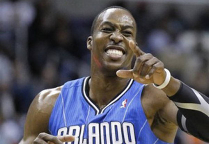 Голден Стейт предложил трех игроков за Ховарда