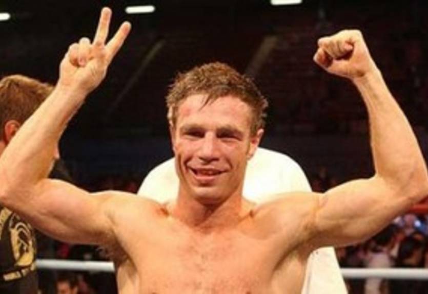 Эрл отказался от боя с Катсидисом