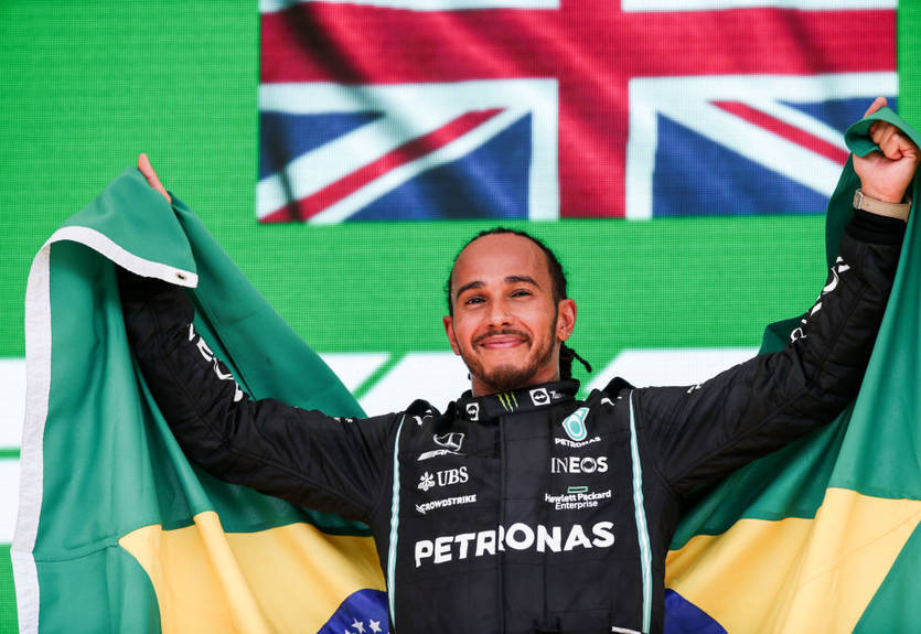 Хэмилтон выиграл Гран-при Бразилии, Ферстаппен финишировал вторым