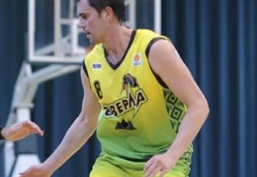 Говерла продлевает украинцев и общается с Онуфриевым