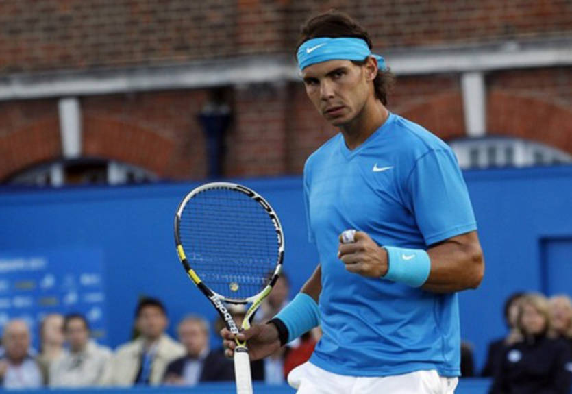 Надаль выиграл первый матч в году на траве