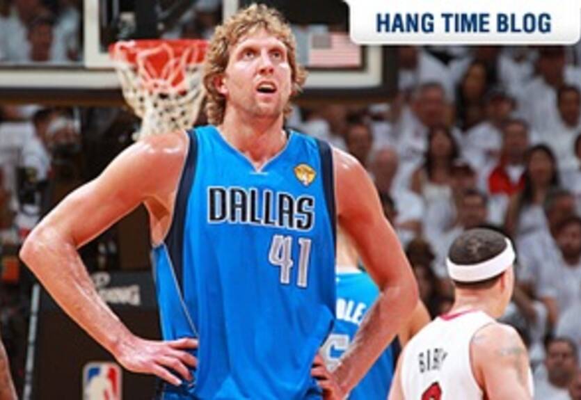 Новицки травмировал палец