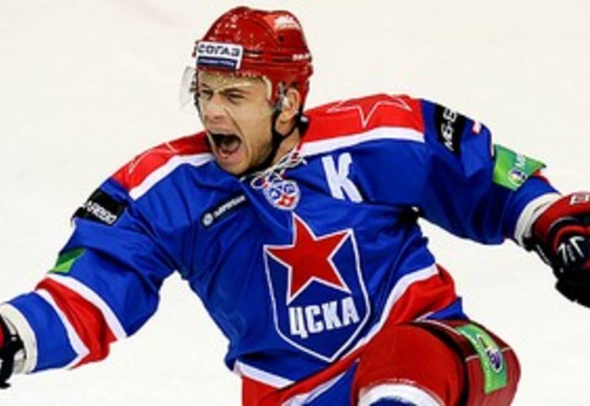 КХЛ. ЦСКА продлил Пронина