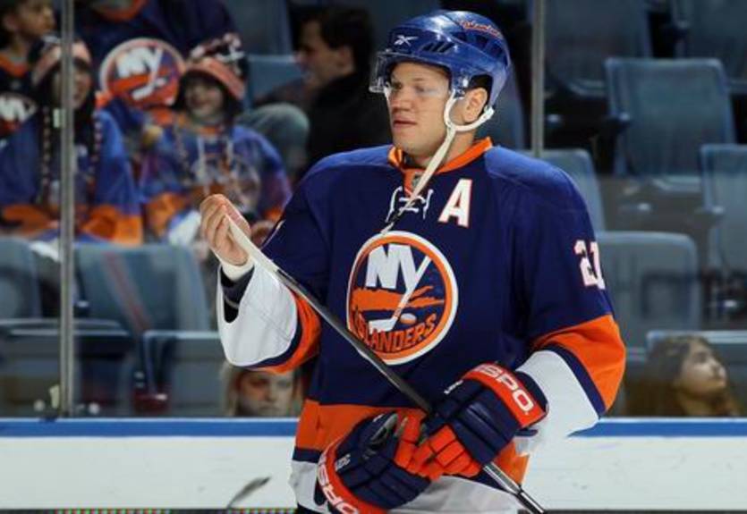 НХЛ. Айлендерс: новый контракт с очередным форвардом