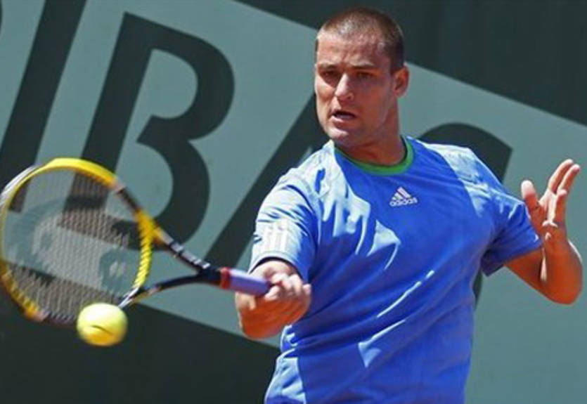 Южный вышел во второй раунд в Париже