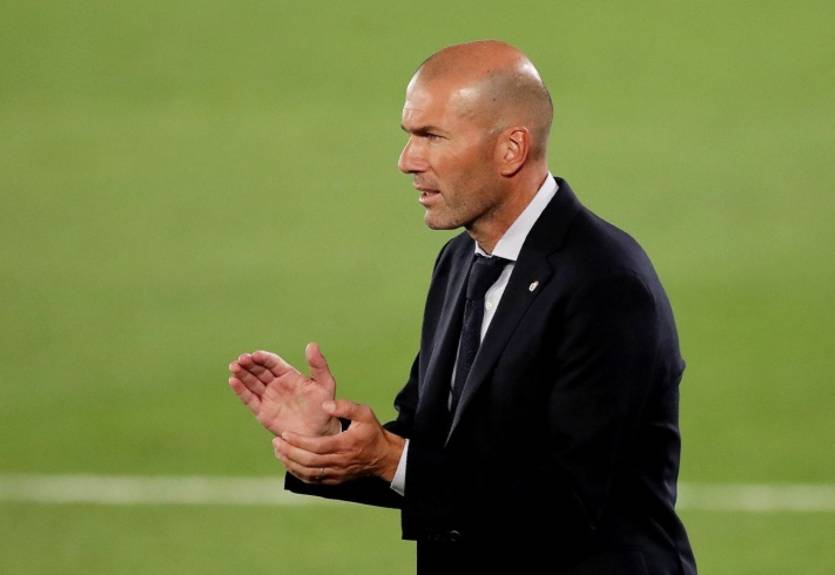 Зидан ответил боссам МЮ на приглашение возглавить клуб