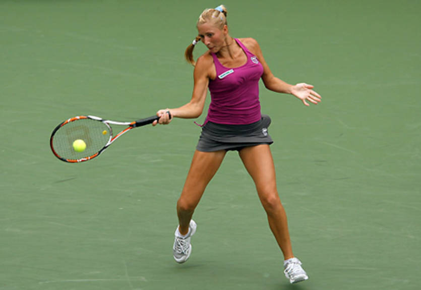 А.Бондаренко оступилась на старте турнира в Страсбурге