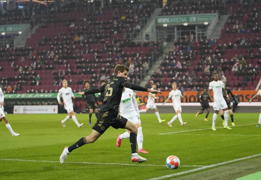 Бавария сенсационно проиграла Аугсбургу