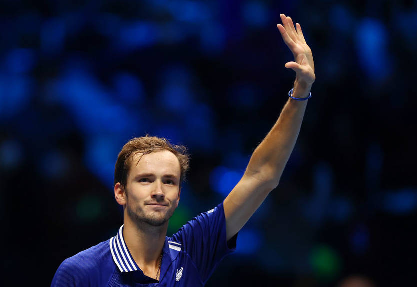 Медведев стал первым финалистом итогового турнира АТР