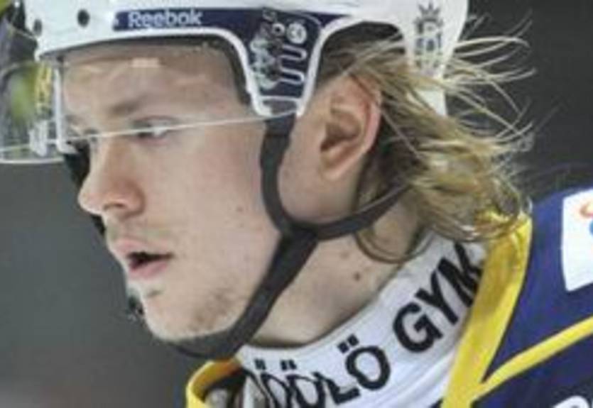 НХЛ. Эдмонтону интересен защитник сборной Финляндии