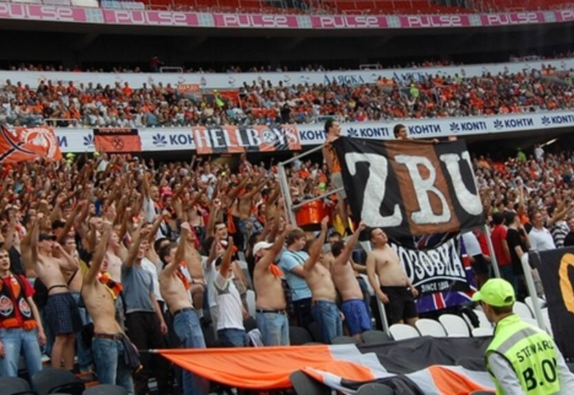 Футболисты Шахтера встретились с представителями ультрас-движения