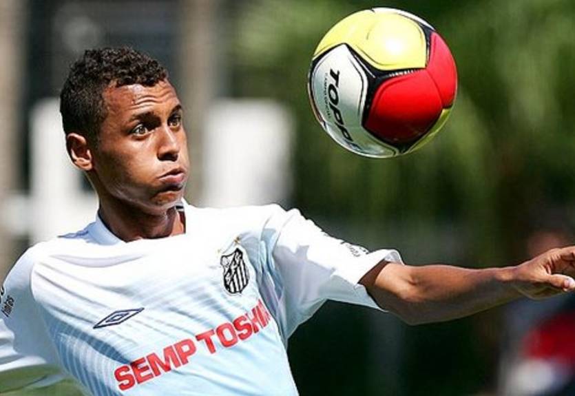 Динамо перехватит у Шахтера Алана Патрика?