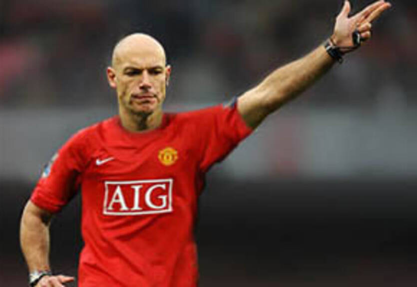 Уэбб рассудит МЮ с Челси