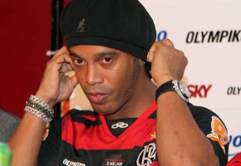 Роналдиньо не потребуется операция