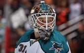 НХЛ. Ниеми остается стартовым вратарем Сан-Хосе