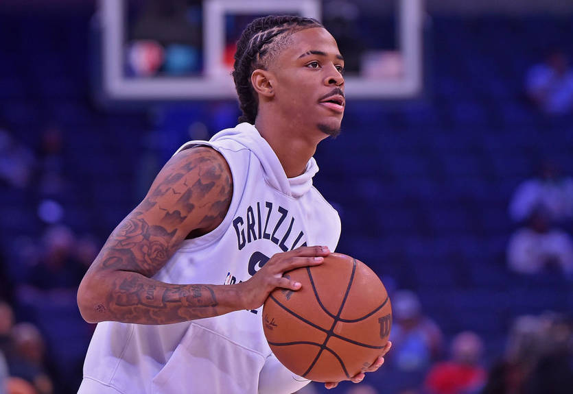 Морант травмировал колено в матче с Атлантой Морант травмировал колено в матче с Атлантой